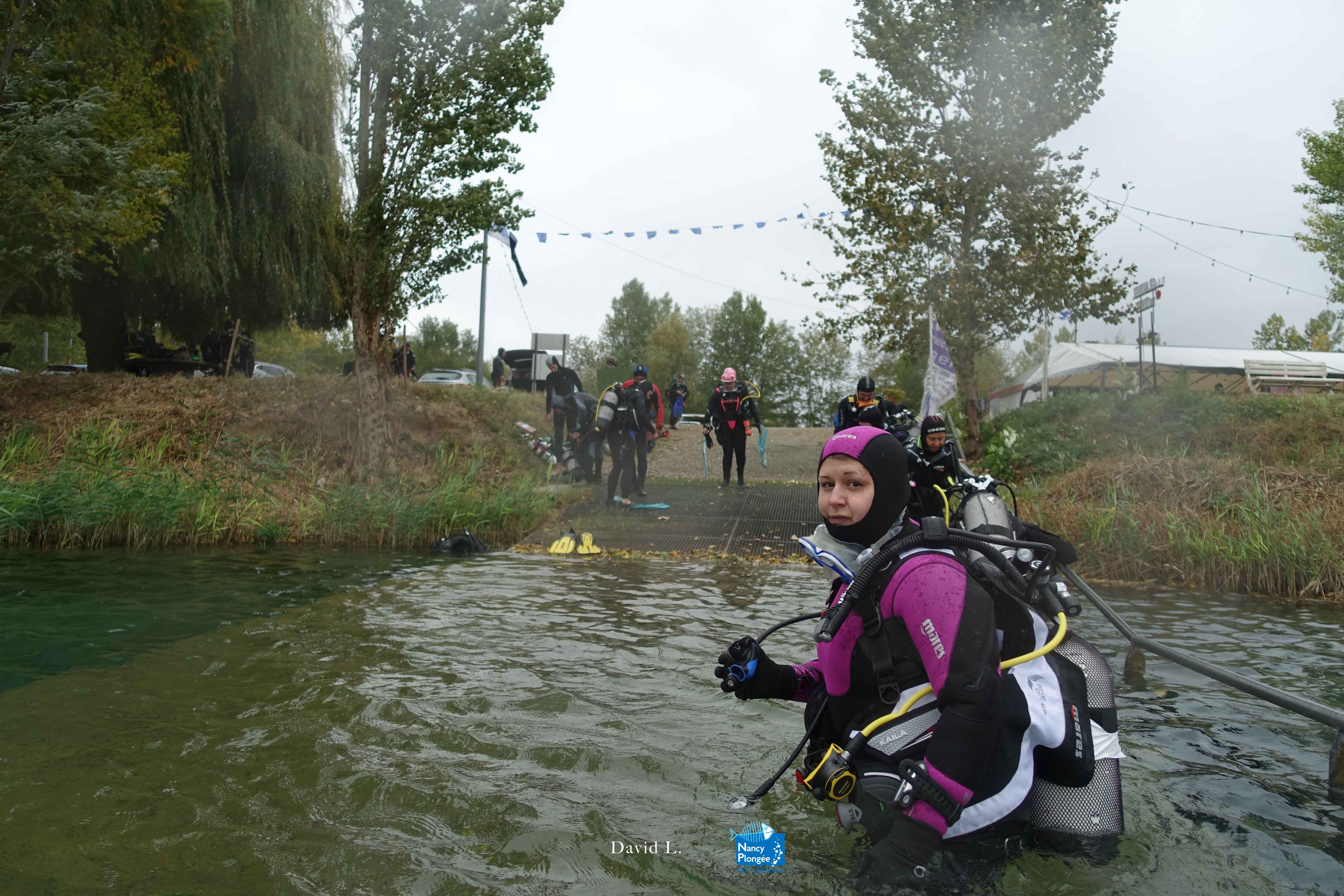 Plongeur qui fait surface